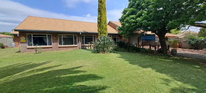3 Bedroom House for sale in Flamingo Park