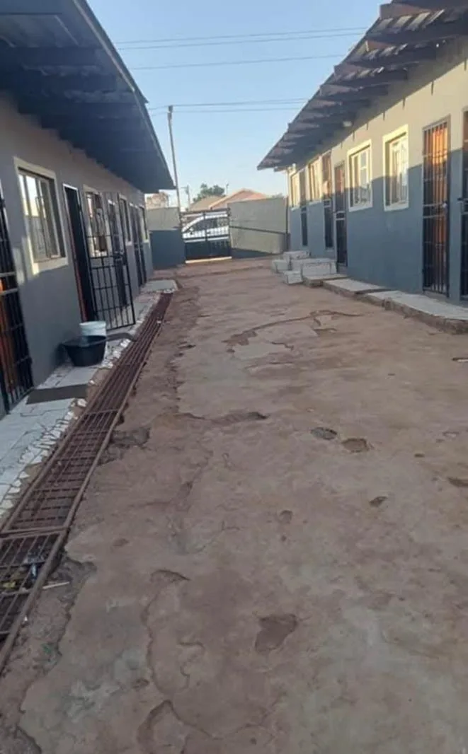 10 Bedroom House in Orange Farm