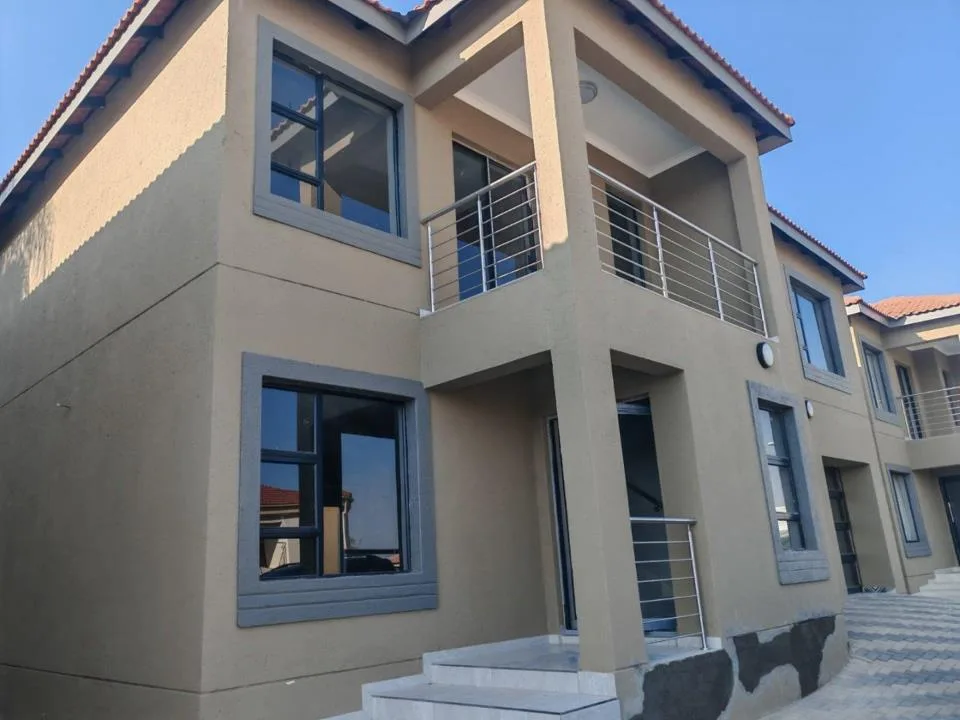 4 Bedroom House for sale in Sterpark
