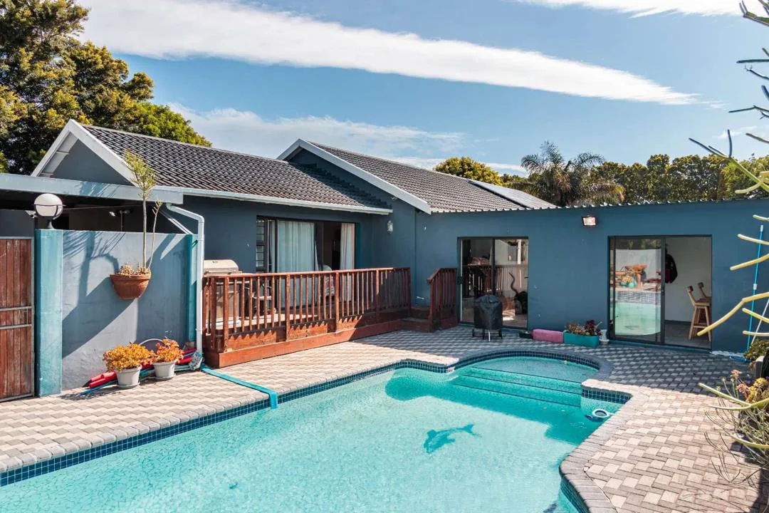 4 Bedroom House for sale in Broadwood