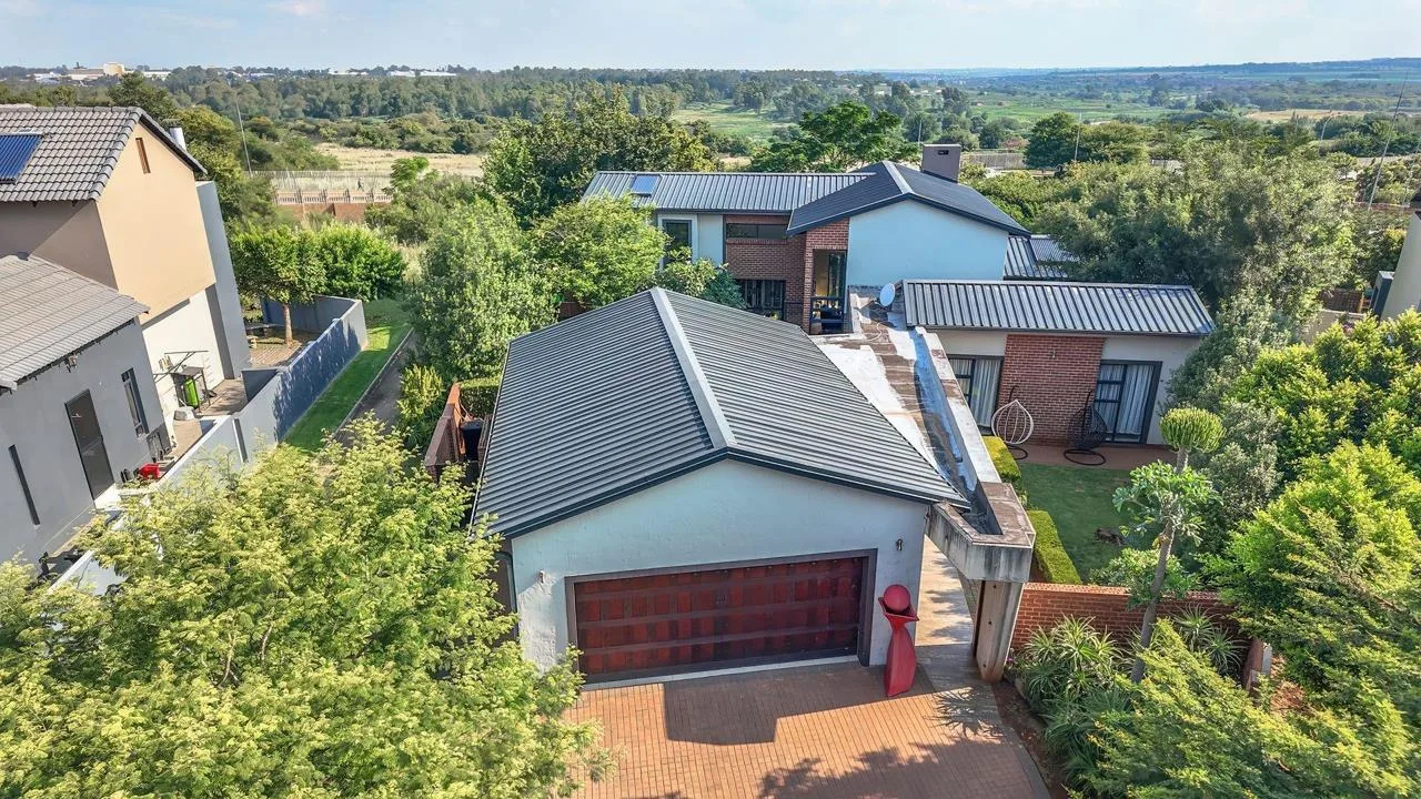 4 Bedroom House for sale in Midstream Ridge Estate