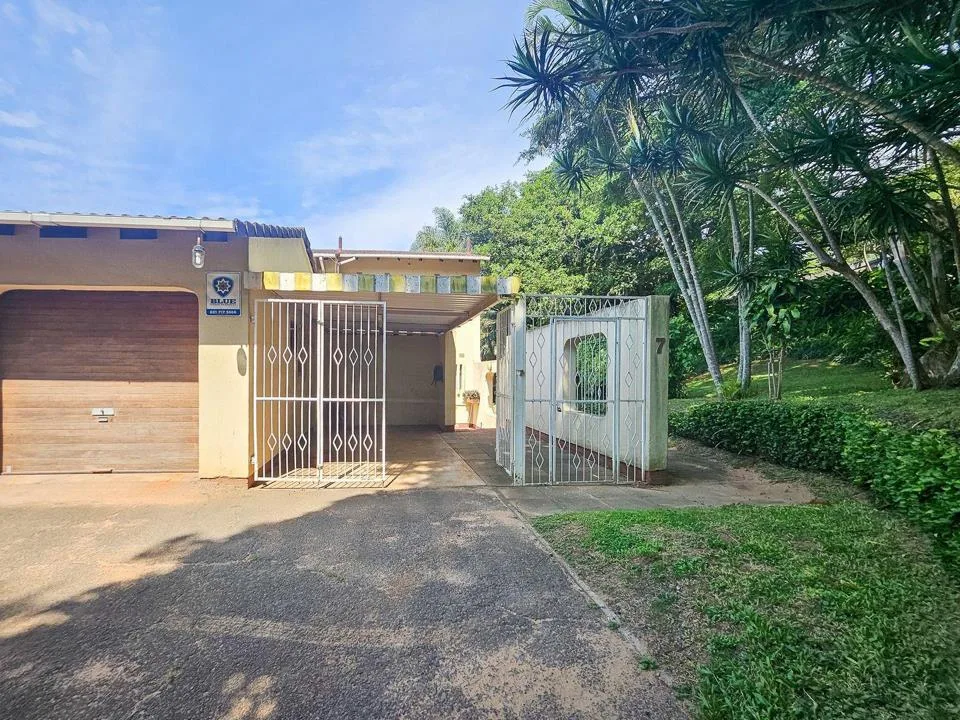 3 Bedroom Townhouse for sale in Amanzimtoti