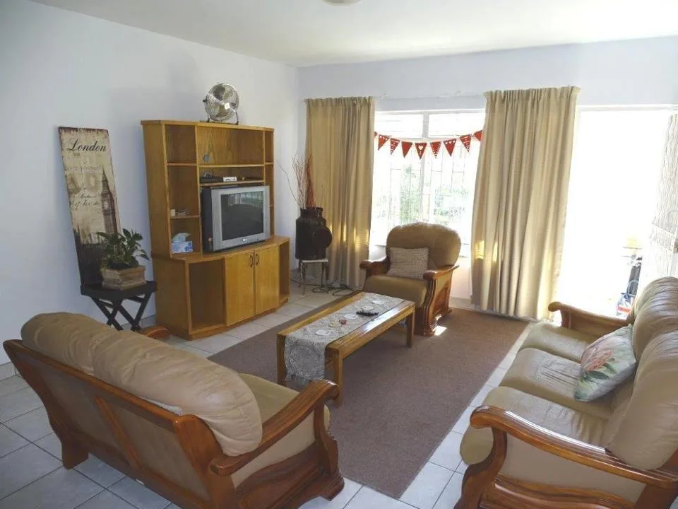 2 Bedroom Apartment / flat for sale in Baillie Park