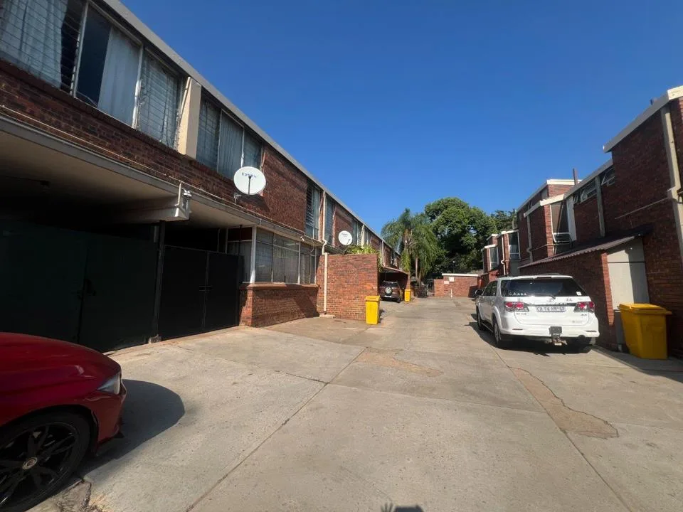 2 Bedroom Townhouse for sale in Tileba