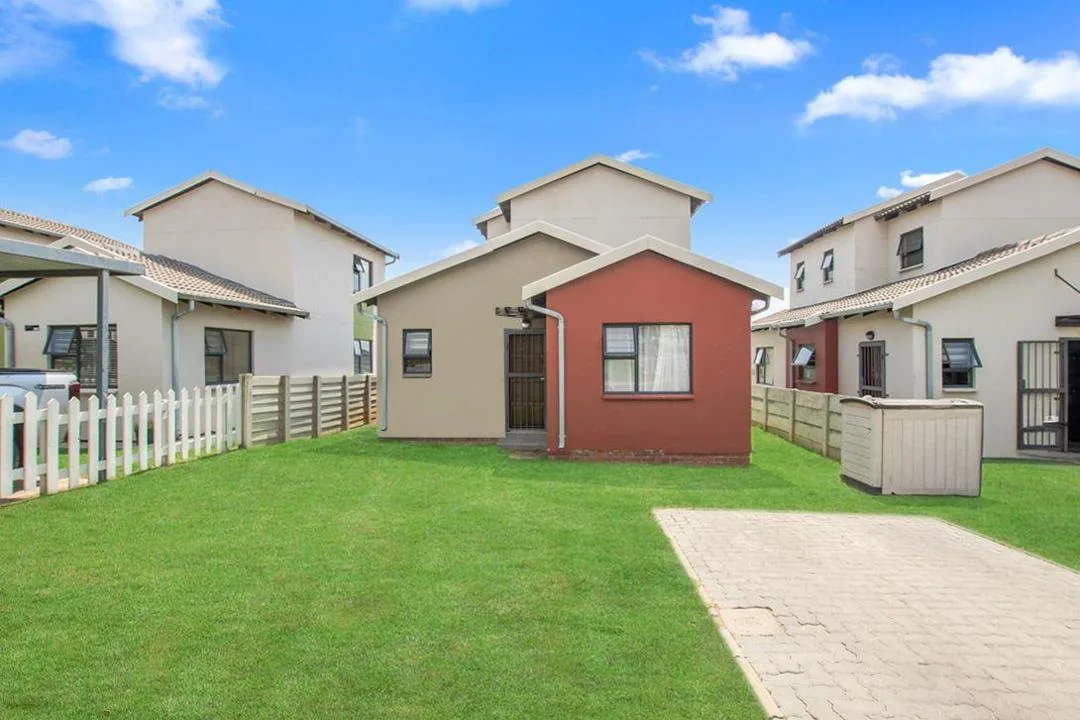 3 Bedroom Apartment / flat for sale in Summerset