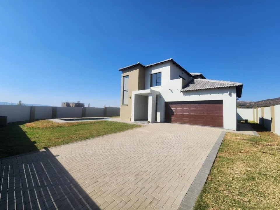 4 Bedroom House for sale in Everglades Estate