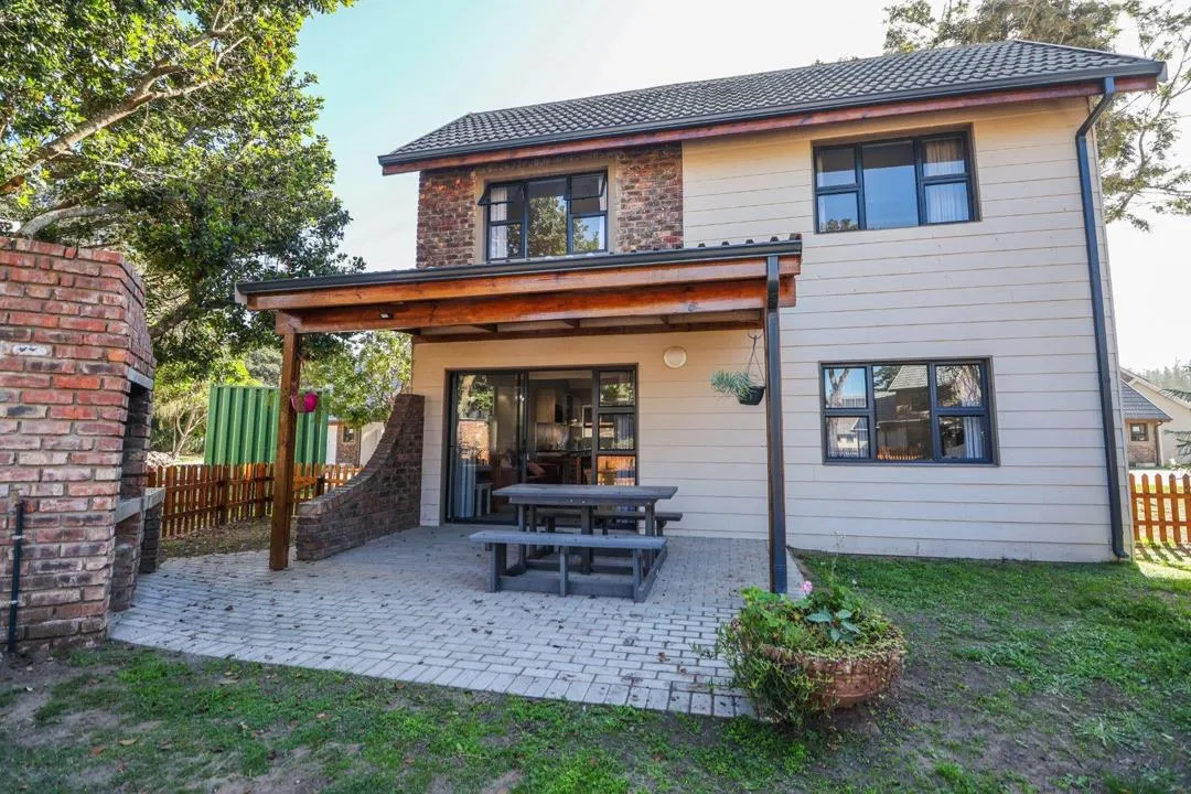 3 Bedroom Apartment / flat for sale in Swartvlei