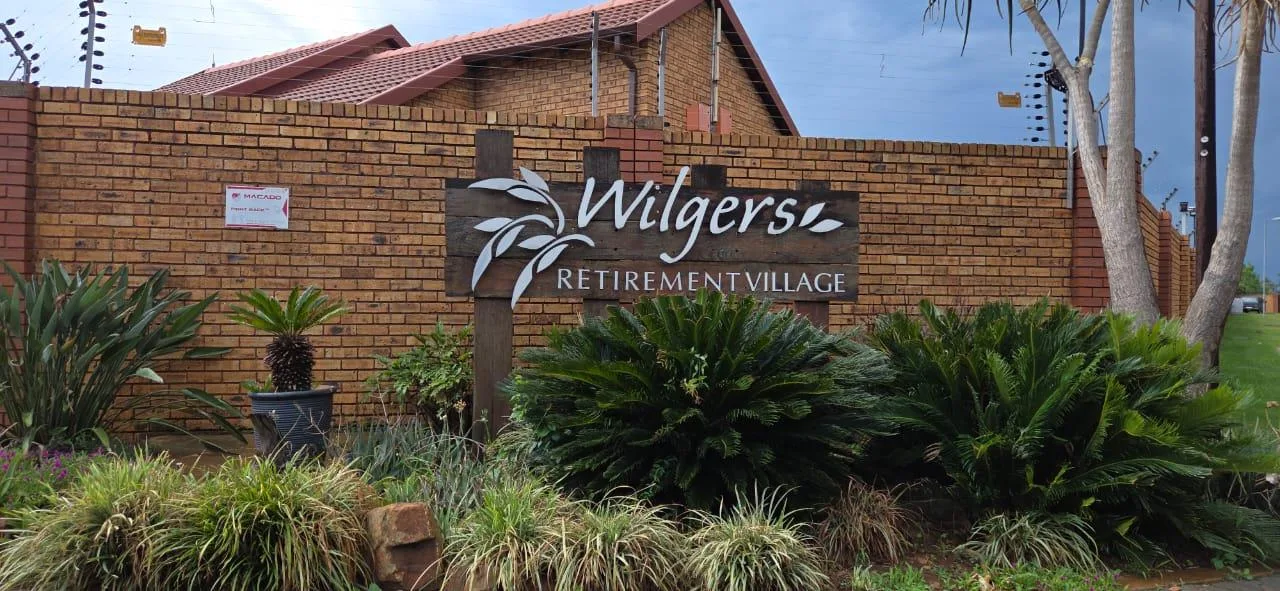 2 Bedroom Apartment / flat for sale in Willow Park Manor