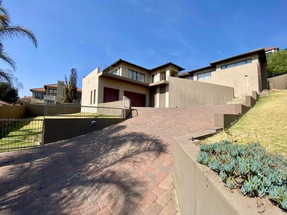 5 Bedroom House for sale in Reyno Ridge