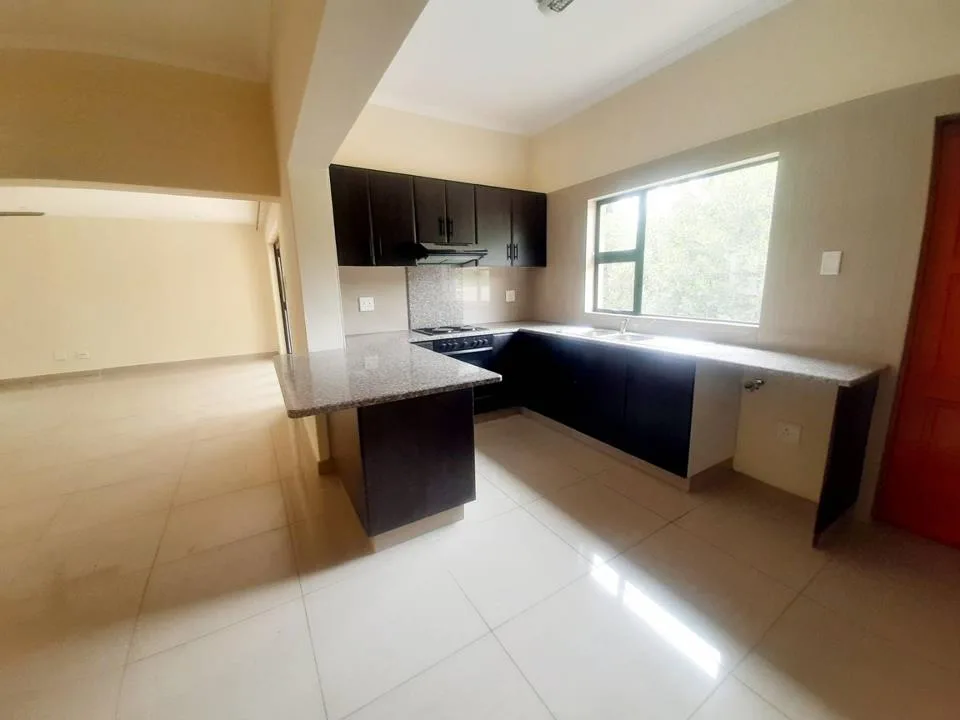 4 Bedroom House for sale in Palm Lakes Estate