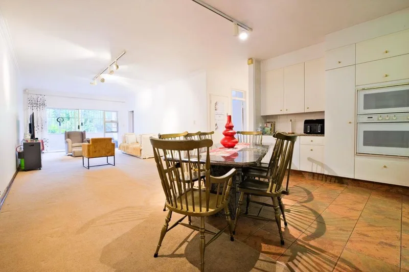 3 Bedroom Apartment / flat for sale in Victory Park
