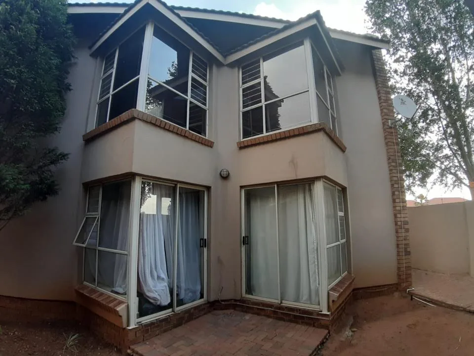 2 Bedroom Apartment / flat for sale in Dassie Rand