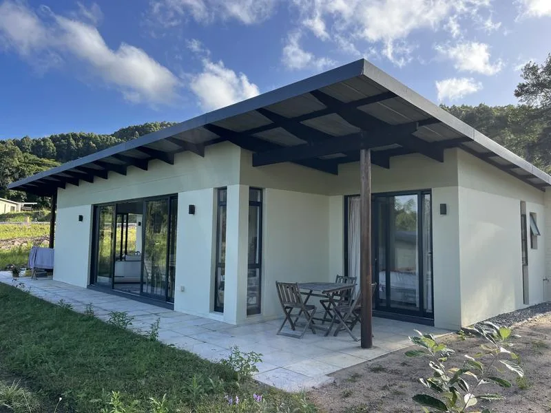 3 Bedroom House for sale in Uvongo