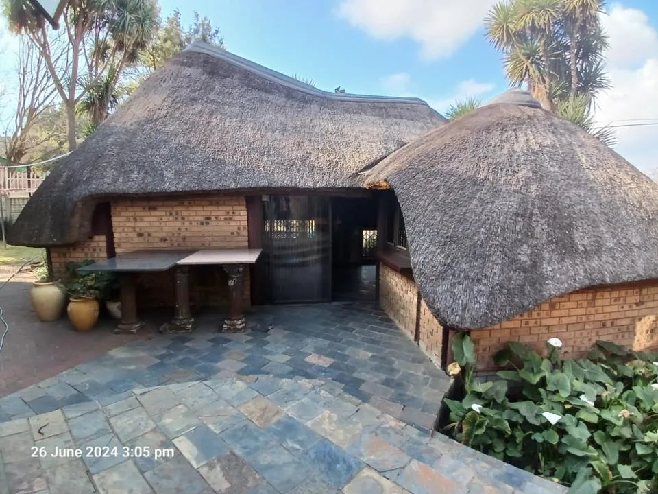 5 Bedroom House for sale in John Vorster Park