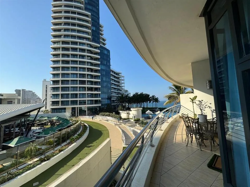 2 Bedroom Apartment / flat to rent in Umhlanga Central
