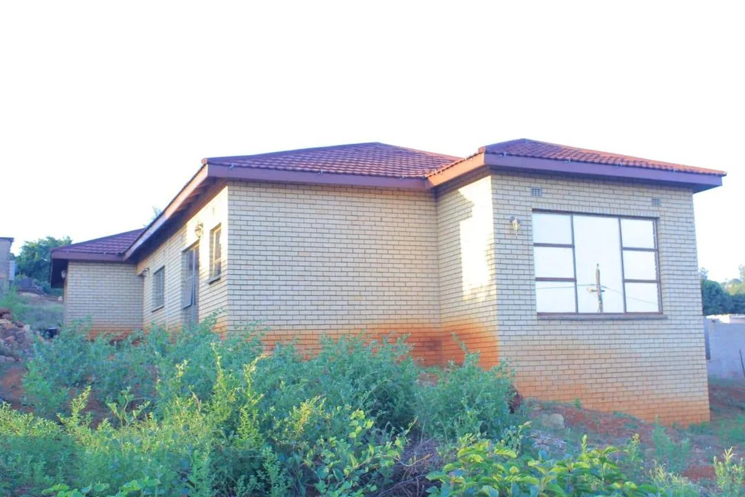 4 Bedroom House for sale in Thohoyandou