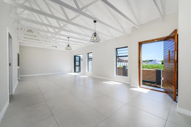3 Bedroom House for sale in Salisbury Park