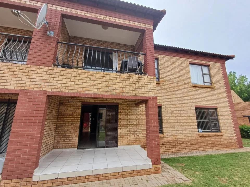 2 Bedroom Apartment / flat for sale in Flamwood