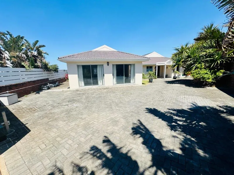 House for sale in Glengariff