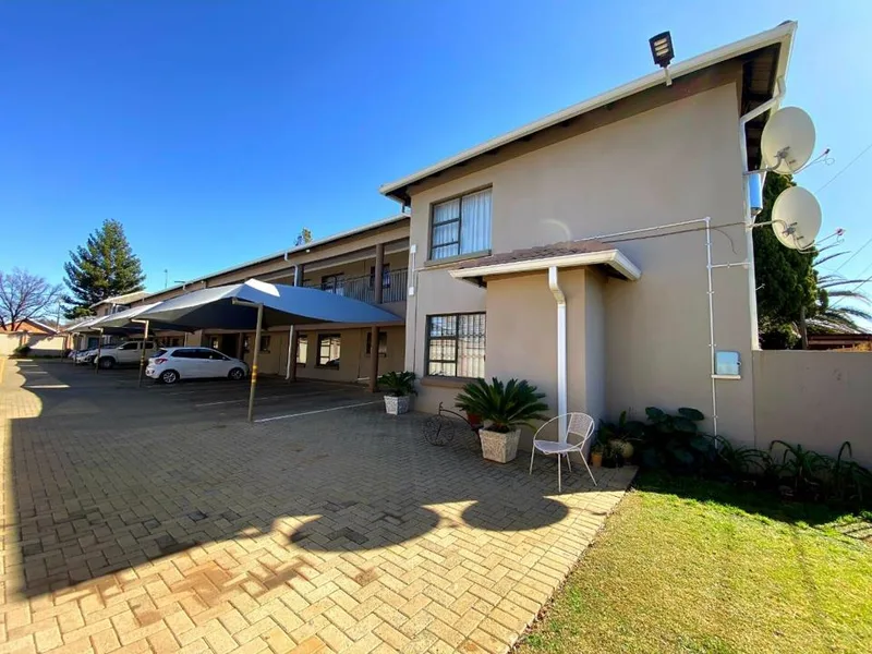 2 Bedroom Apartment / flat for sale in Potchefstroom Central
