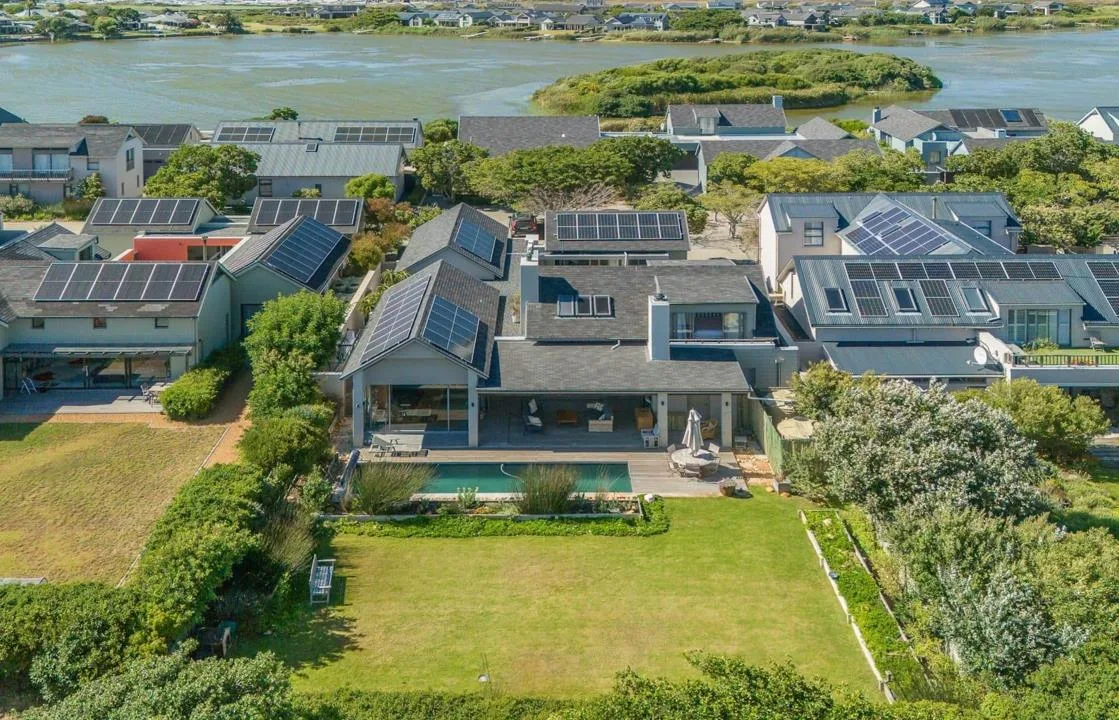 4 Bedroom House for sale in Lake Michelle Security and Eco Estate