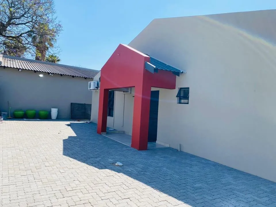13 Bedroom House to rent in Bo-dorp