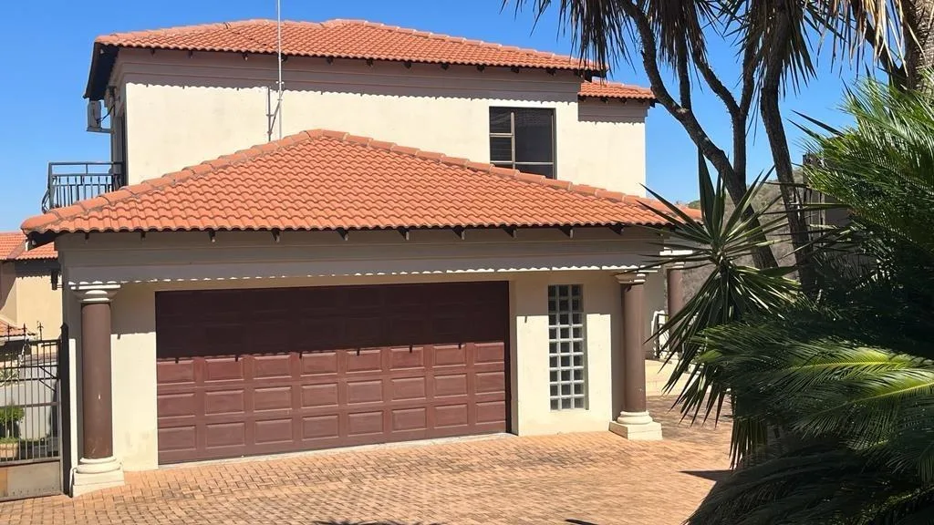 4 Bedroom House for sale in Cashan