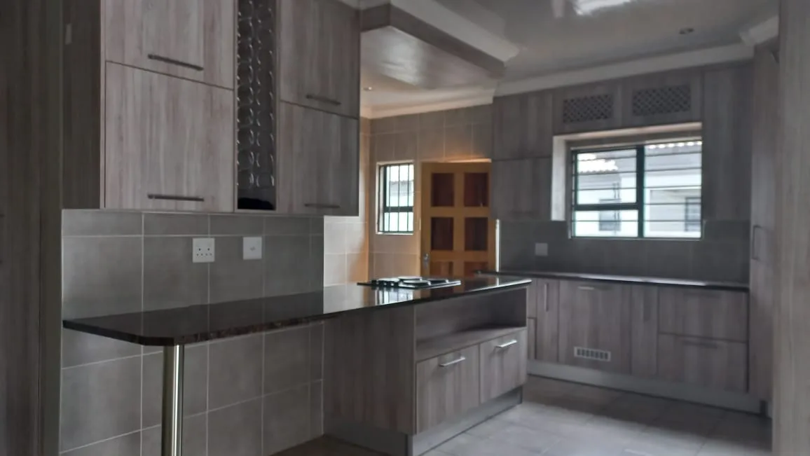 3 Bedroom House for sale in Aerorand