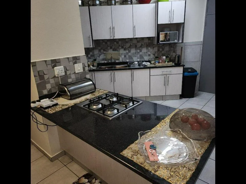 2 Bedroom Apartment / flat for sale in Eldoraigne