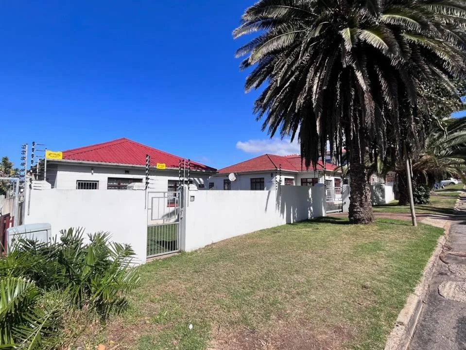3 Bedroom House for sale in Jeffreys Bay Central