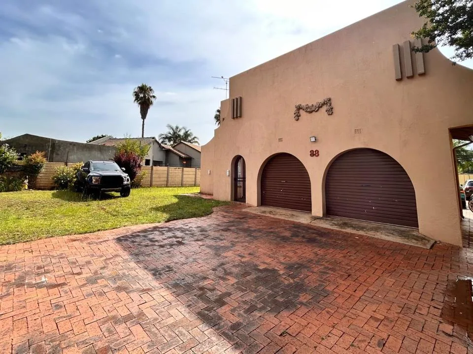 3 Bedroom House for sale in Mayberry Park