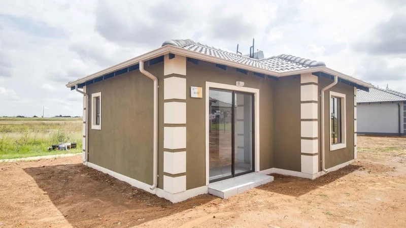 2 Bedroom House in Lenasia South