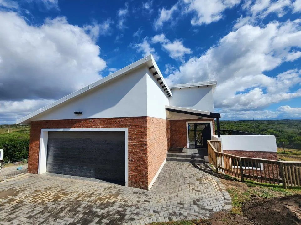 3 Bedroom House for sale in Paradise Beach