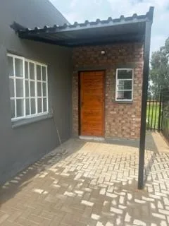 Bachelor apartment in Naturena