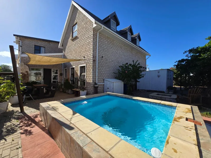 5 Bedroom House in Britannia Bay