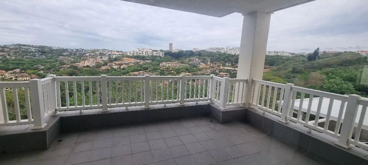 3 Bedroom Apartment / flat to rent in La Lucia
