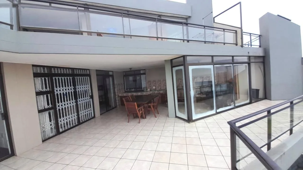 4 Bedroom Apartment / flat to rent in Manaba Beach