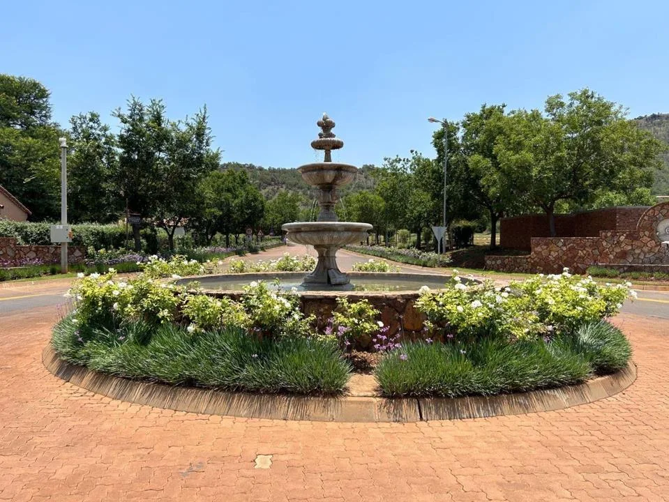 4 Bedroom House for sale in Estate D' Afrique