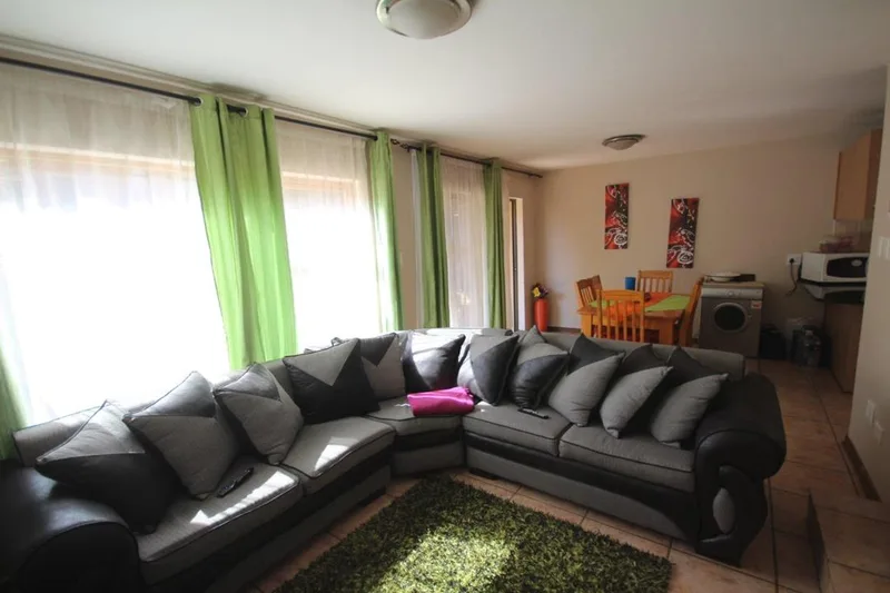 3 Bedroom Townhouse for sale in Middelburg Central
