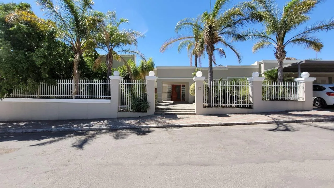 4 Bedroom House for sale in Springbok