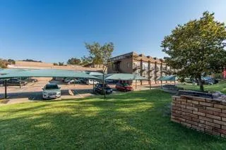 1.5 Bedroom Apartment in Auckland Park