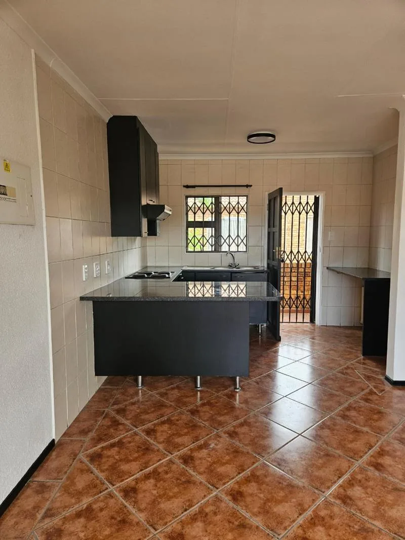 2 Bedroom Simplex in Vorna Valley