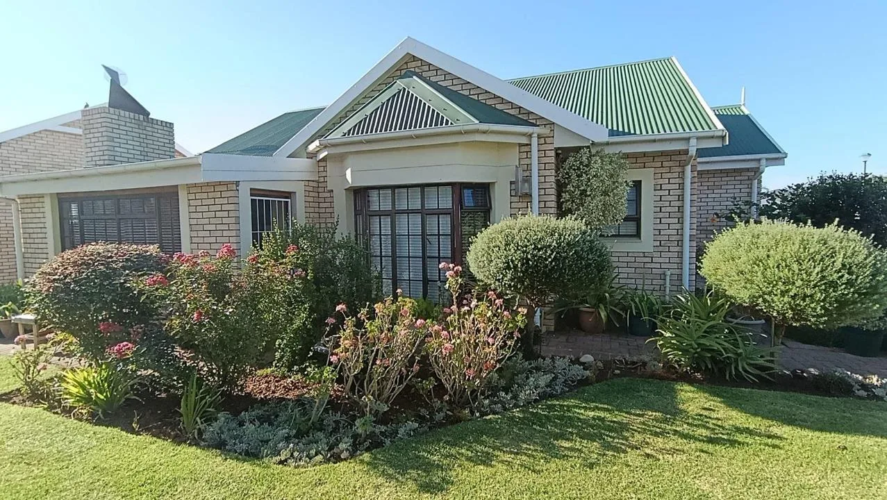 2 Bedroom House for sale in Bonnievale