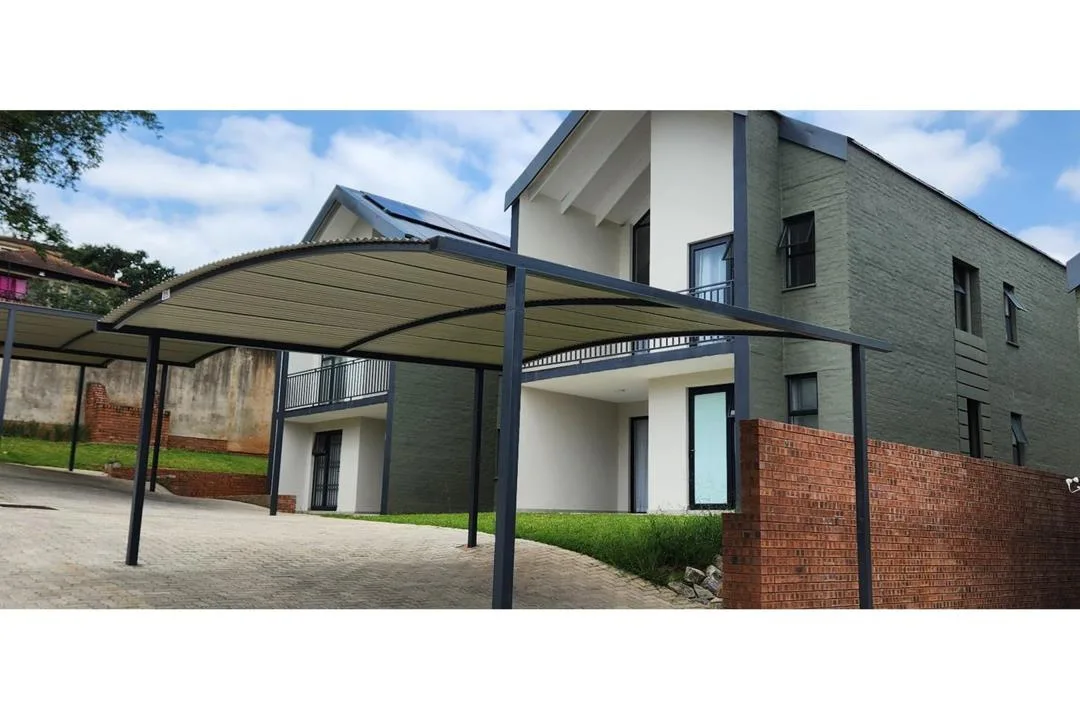 3 Bedroom Townhouse for sale in Stonehenge