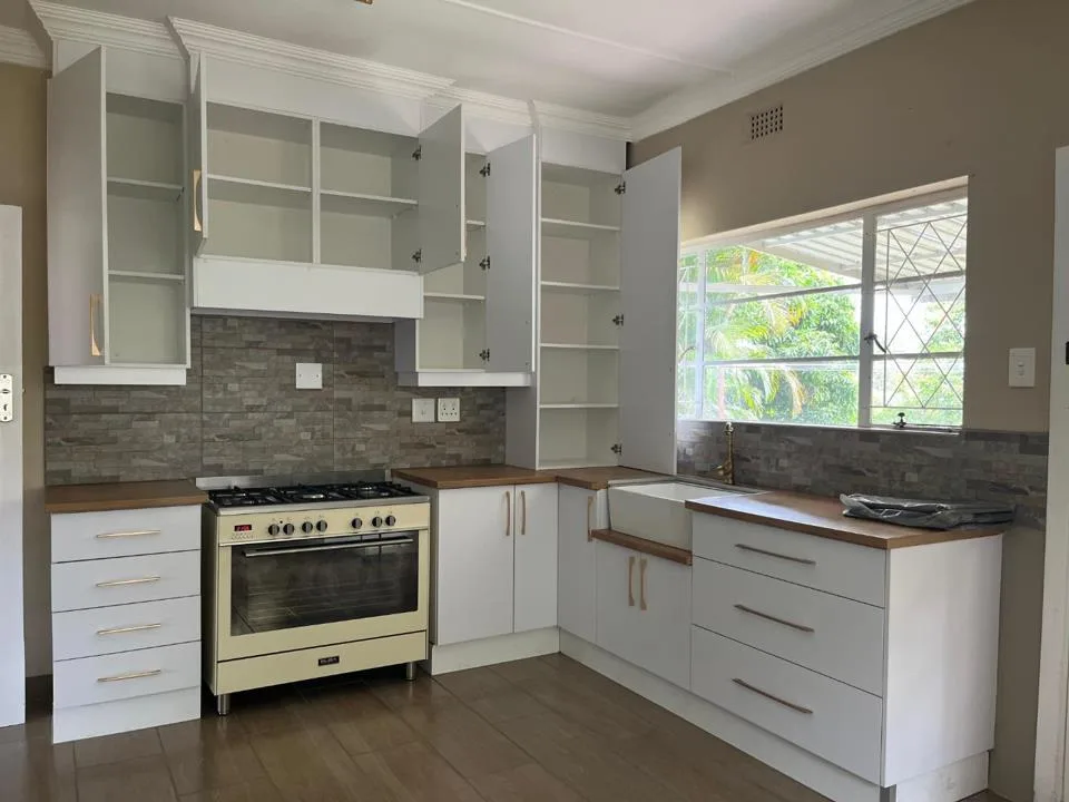 4 Bedroom House to rent in Uvongo