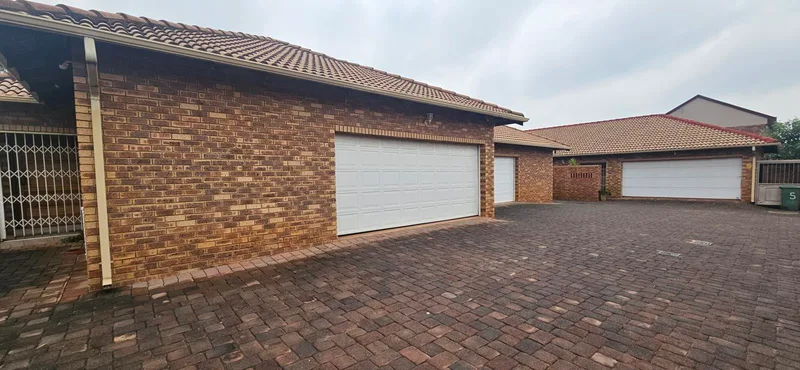 3 Bedroom Cluster in New Redruth