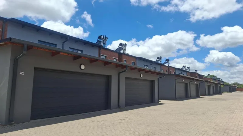 3 Bedroom Apartment / flat for sale in Sinoville