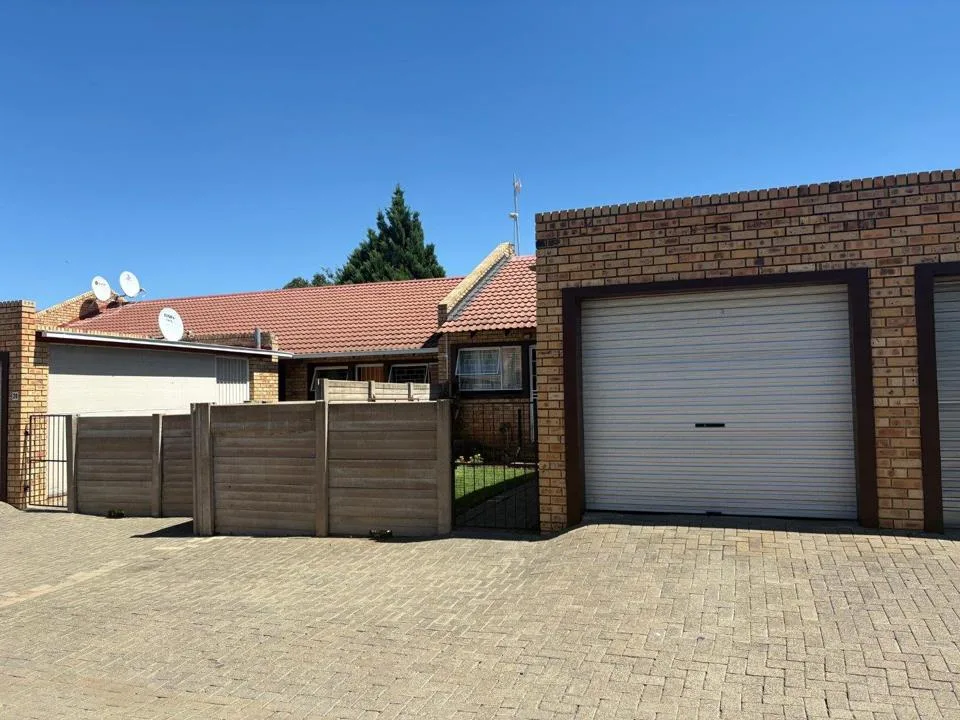 2 Bedroom Townhouse for sale in Fauna