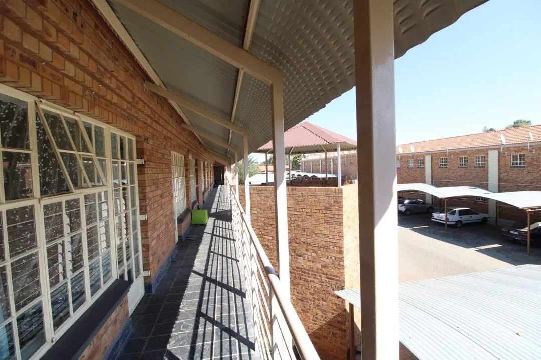 2 Bedroom Apartment / flat for sale in Dassie Rand