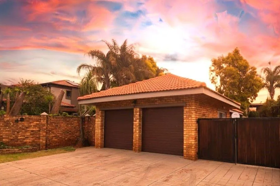 3 Bedroom House for sale in Green Acres Estate